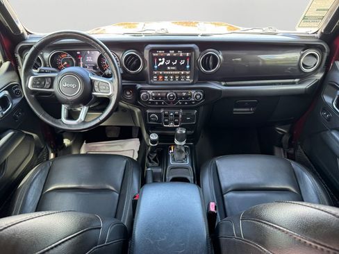 Used 2021 Jeep Wrangler Unlimited Sahara AWD/4WD image 17