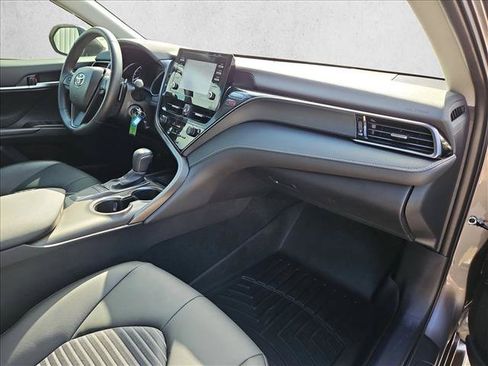 Used 2024 Toyota Camry SE FWD image 20