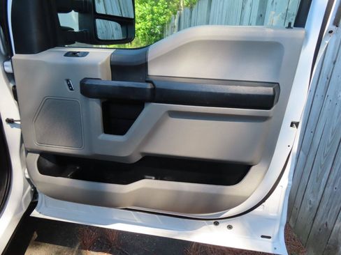 Used 2019 Ford F250 XL w/ Power Equipment Group RWD image 20