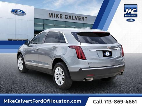 Used 2025 Cadillac XT5 Luxury FWD image 2