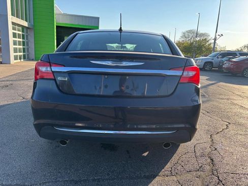 Used 2012 Chrysler 200 Touring FWD image 10