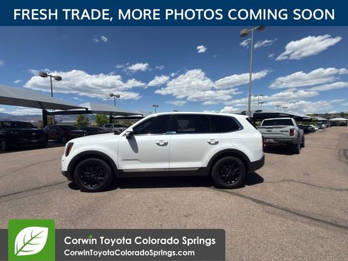 Used 2020 Kia Telluride LX AWD/4WD image 4