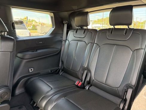 Used 2024 Jeep Grand Cherokee L Limited w/ Luxury Tech Group II image 26