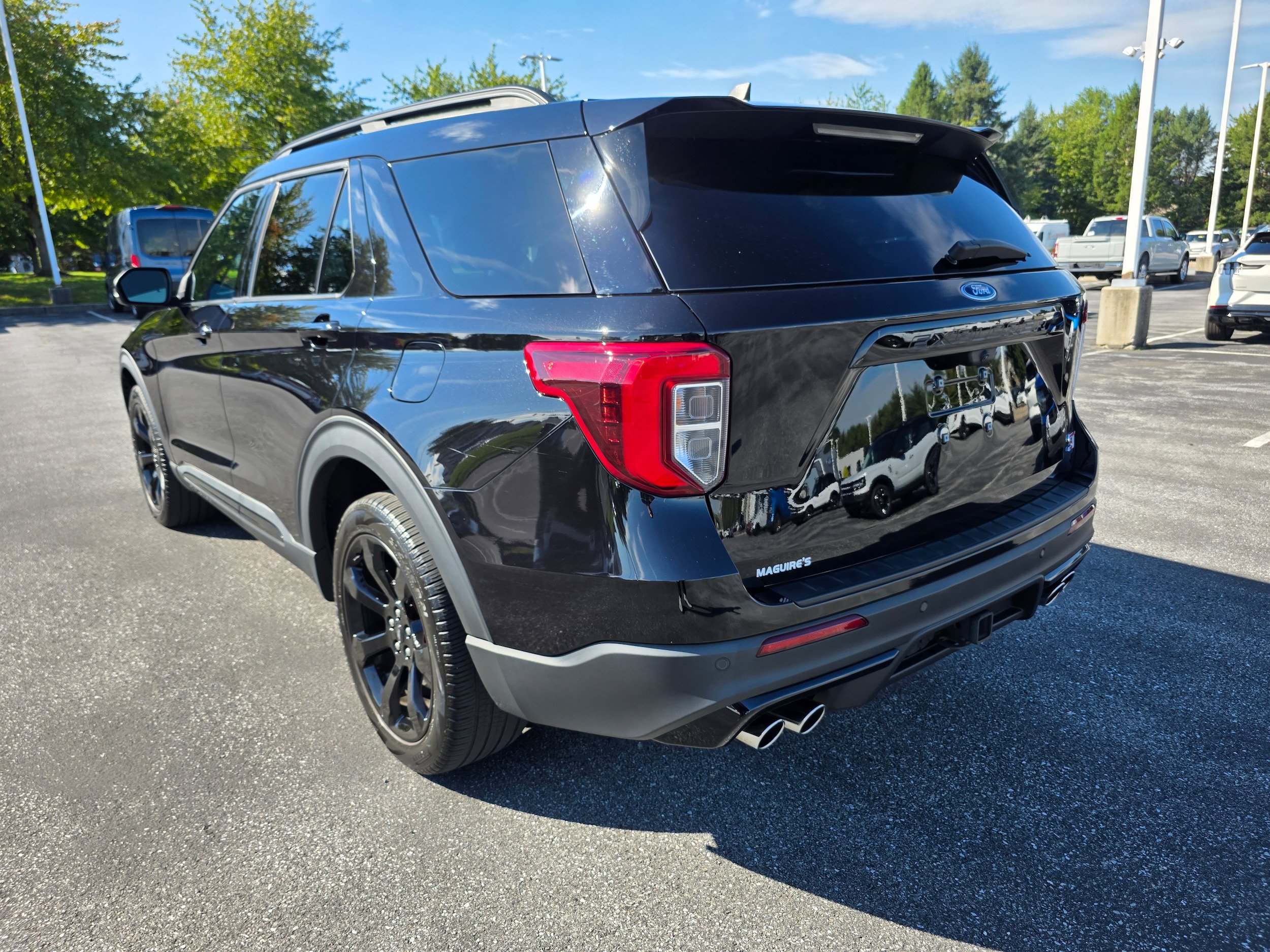 Certified 2023 Ford Explorer ST w/ Equipment Group 401A AWD/4WD image 3