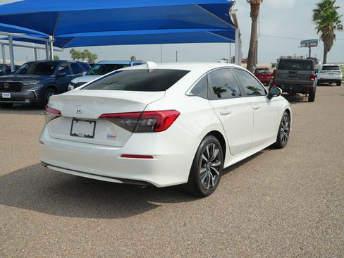 Used 2024 Honda Civic EX image 5