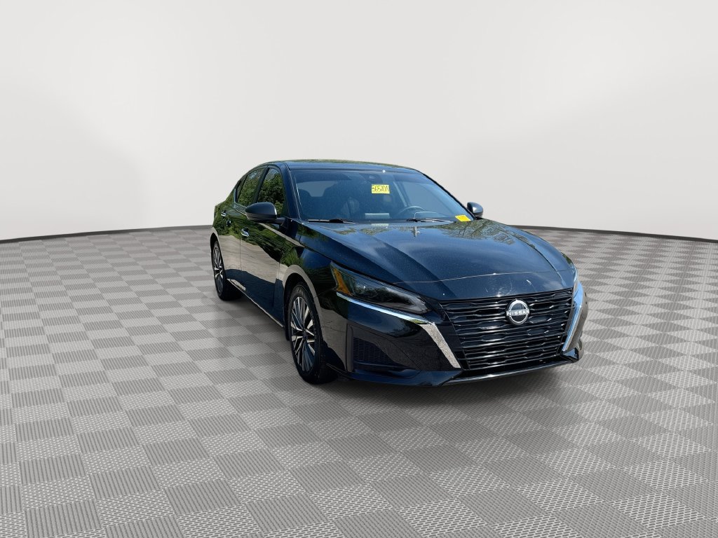 Certified 2025 Nissan Altima 2.5 SV FWD image 4