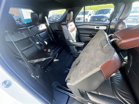 Used 2021 Ford Explorer Platinum AWD/4WD image 59