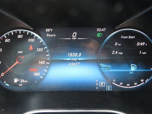 Used 2021 Mercedes-Benz GLC 300 4MATIC image 21