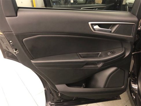 Used 2023 Ford Edge SEL w/ Convenience Package image 28
