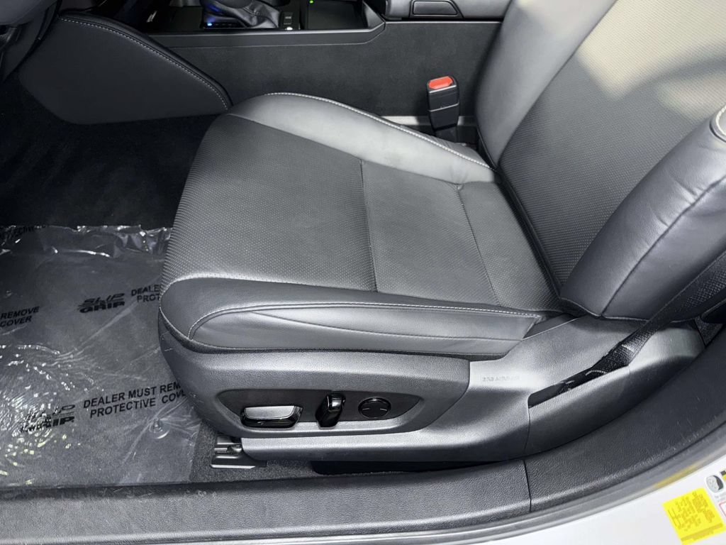 Used 2023 Lexus ES 350 w/ Premium Package FWD image 3