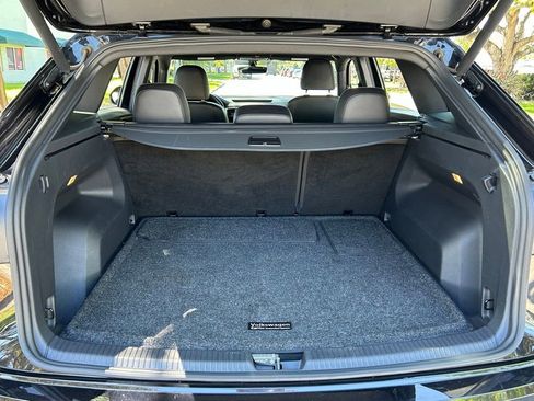 Used 2020 Volkswagen Atlas Cross Sport SE w/ Towing Package FWD image 33