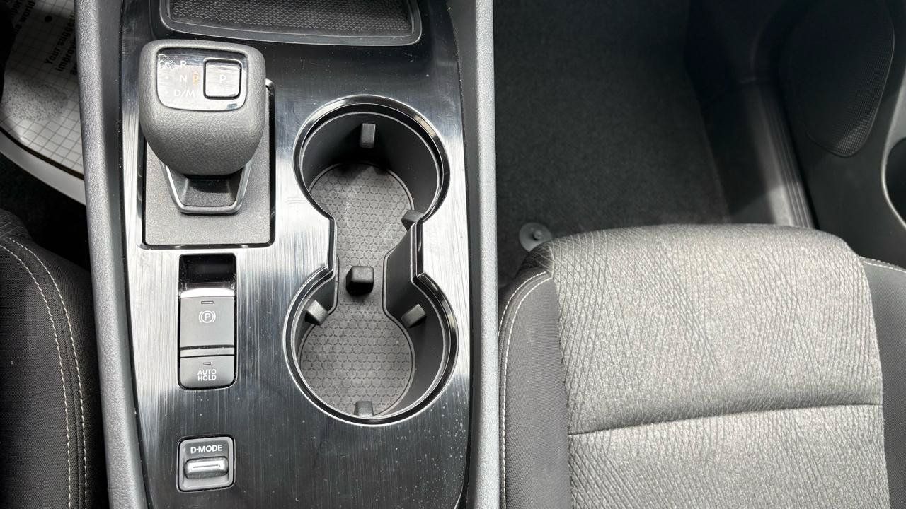 Used 2025 Nissan Rogue SV FWD image 25