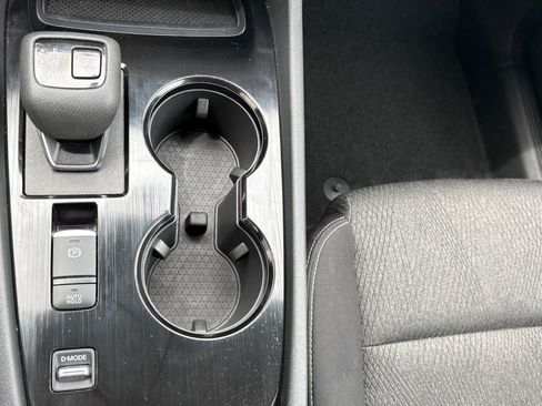 Used 2025 Nissan Rogue SV FWD image 25