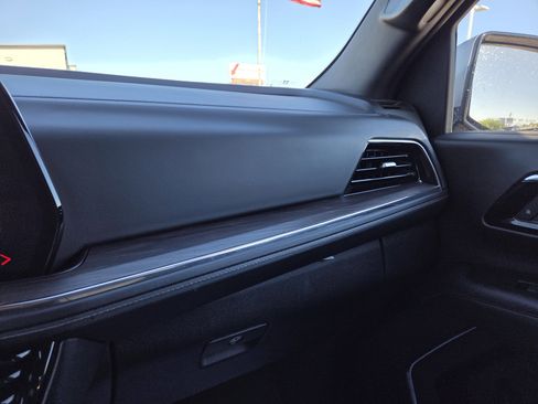 Used 2025 Chevrolet Tahoe Z71 image 35