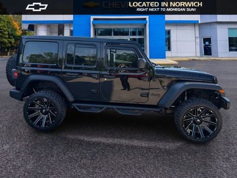 Used 2023 Jeep Wrangler Unlimited Sport AWD/4WD image 4