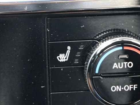 Used 2024 Nissan Pathfinder Rock Creek AWD/4WD image 23