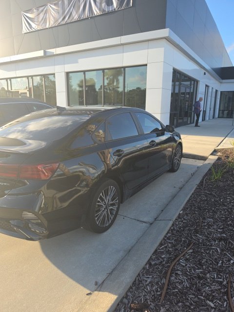 Used 2023 Kia Forte GT-Line w/ GT-Line Premium Package FWD image 3