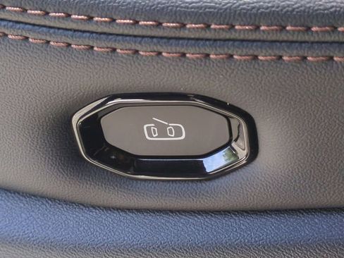 New 2026 Jeep Cherokee Limited AWD/4WD image 33