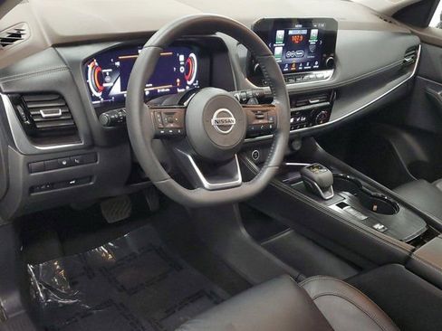 Used 2021 Nissan Rogue Platinum FWD image 22