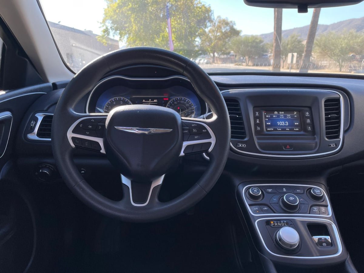 Used 2015 Chrysler 200 Limited FWD image 13