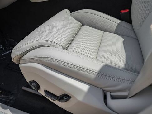 New 2027 Volvo XC60 B5 Ultra AWD/4WD image 36