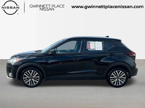 Used 2023 Nissan Kicks SV image 8