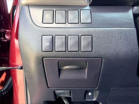 Used 2019 Toyota Highlander LE image 33