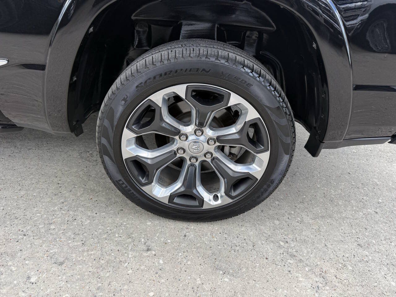 Used 2024 RAM 1500 Limited AWD/4WD image 37