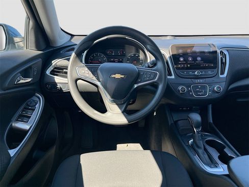 Used 2025 Chevrolet Malibu LS image 20