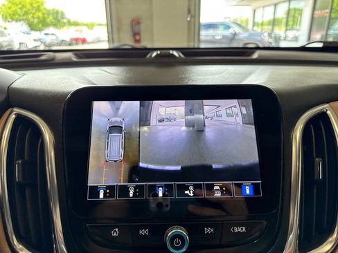 Used 2023 Chevrolet Equinox Premier AWD/4WD image 37