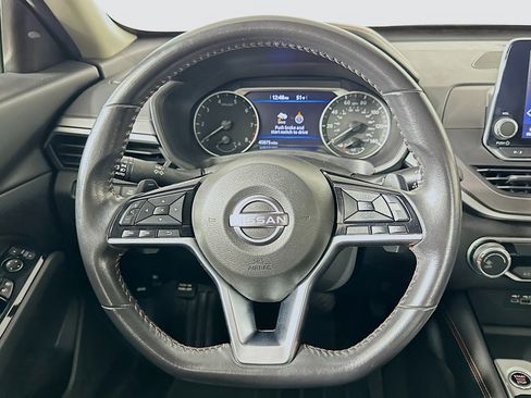 Used 2024 Nissan Altima 2.5 SR image 18