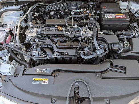 Used 2025 Toyota Corolla LE FWD image 33