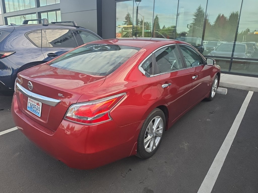 Used 2015 Nissan Altima 2.5 SL w/ Technology Package FWD image 3