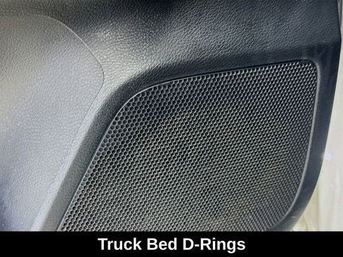 Used 2018 Toyota Tacoma SR5 AWD/4WD image 22