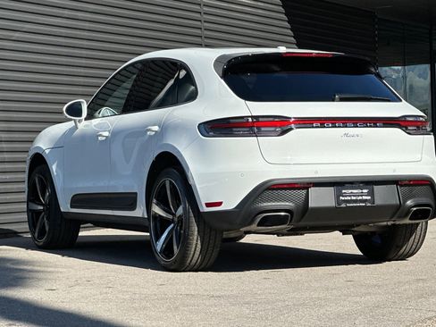 New 2026 Porsche Macan image 3