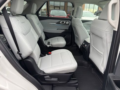 New 2026 Ford Explorer Platinum w/ LUX Leather Package image 35