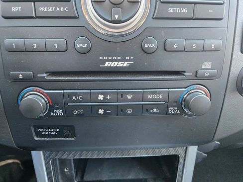 Used 2011 Nissan Pathfinder Silver image 12