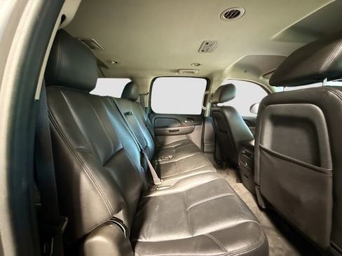 Used 2012 Chevrolet Suburban LT AWD/4WD image 26