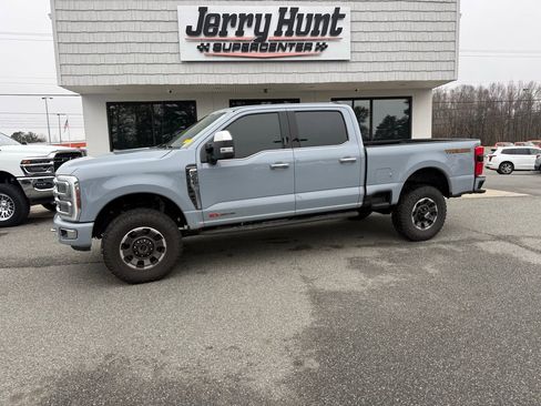 Used 2024 Ford F250 Platinum w/ Tremor Off-Road Package image 1
