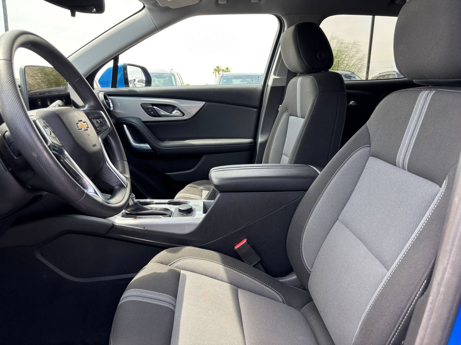 Used 2025 Chevrolet Blazer LT FWD image 27