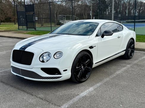 Used 2017 Bentley Continental GT image 2