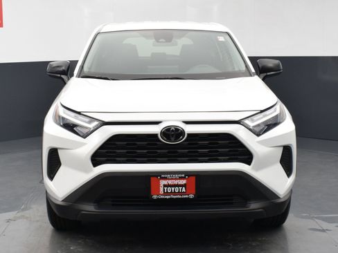 Used 2024 Toyota RAV4 LE AWD/4WD image 7