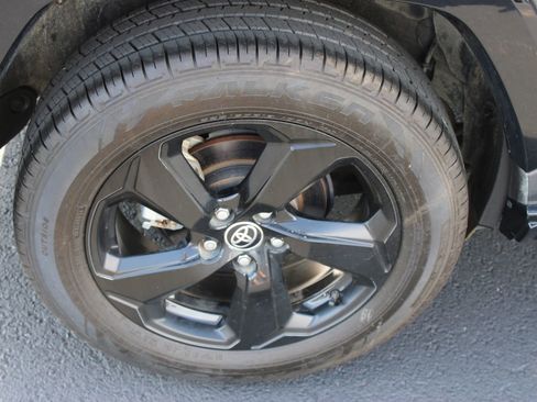 Used 2020 Toyota RAV4 XSE AWD/4WD image 29