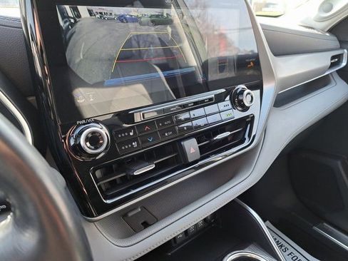 Certified 2021 Toyota Highlander Platinum image 18