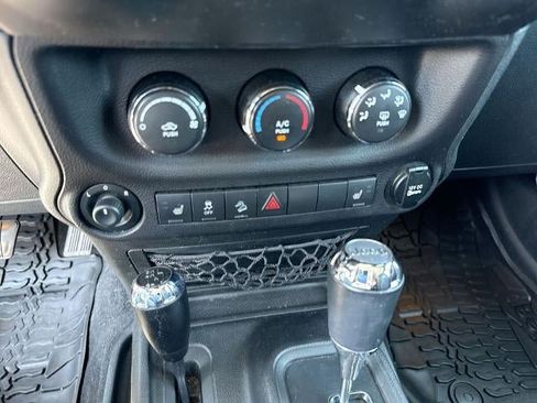Used 2017 Jeep Wrangler Unlimited Sport w/ Quick Order Package 24S AWD/4WD image 11