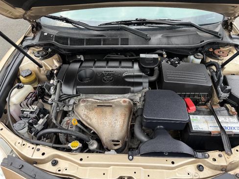 Used 2010 Toyota Camry LE FWD image 44