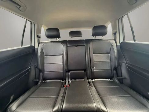 Used 2021 Volkswagen Tiguan SE AWD/4WD image 19