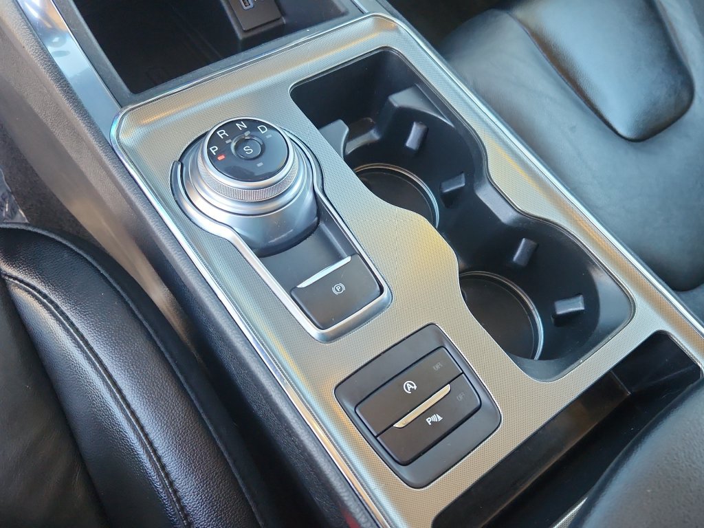 Used 2022 Ford Edge Titanium AWD/4WD image 23