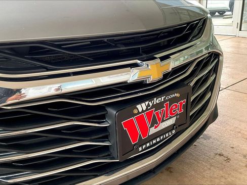 Used 2023 Chevrolet Malibu LT FWD image 32
