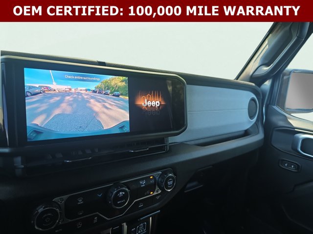 Certified 2025 Jeep Gladiator Sport AWD/4WD image 36